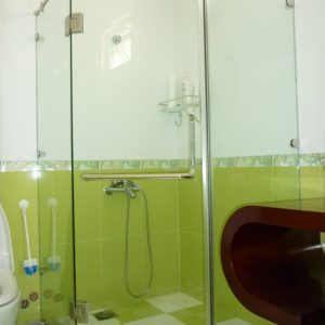 Phòng Tắm Kính Lục Giác