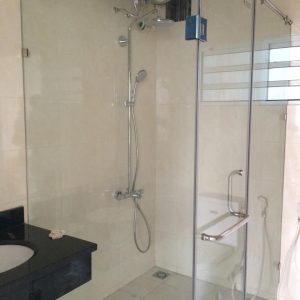 Phòng Tắm Kính Vuông Góc