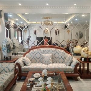 Kính trang trí phòng khách đẹp