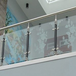 Lan can kính hệ trụ