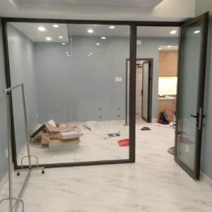 Vách ngăn kính cửa hàng